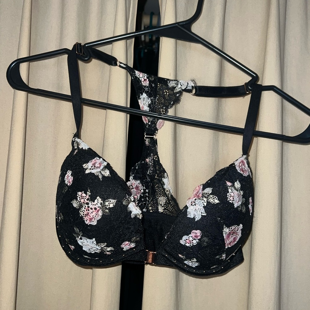 Victoria's Secret pink black lace floral riveted t back 32DD bra - Picture 1 of 4
